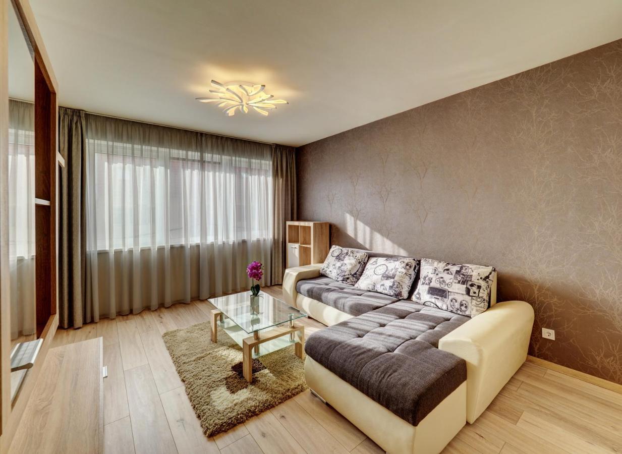 Hajnal Apartman Apartment Szeged Ngoại thất bức ảnh