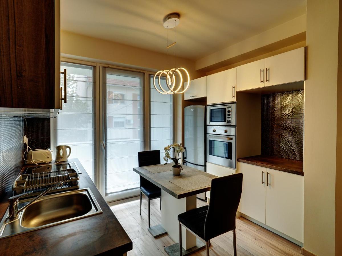 Hajnal Apartman Apartment Szeged Ngoại thất bức ảnh