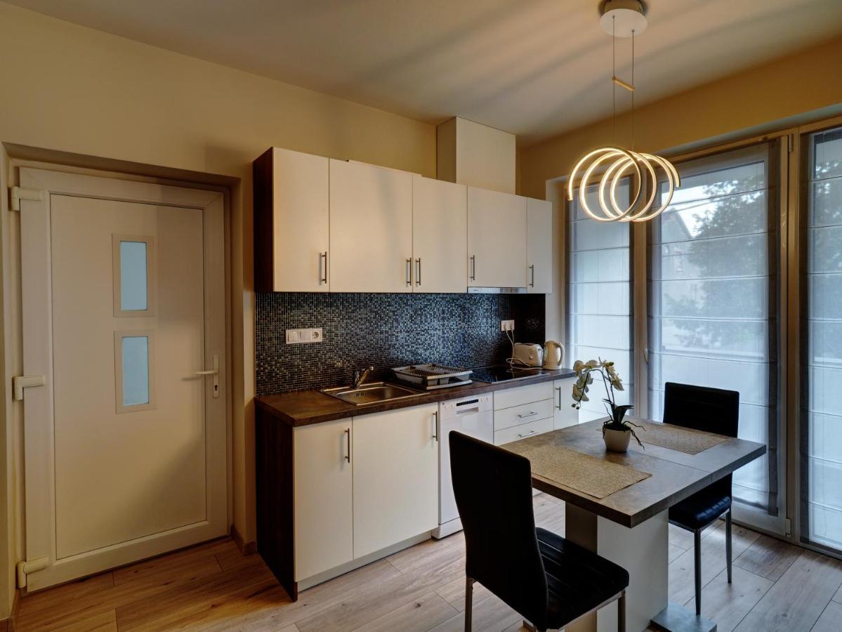 Hajnal Apartman Apartment Szeged Ngoại thất bức ảnh