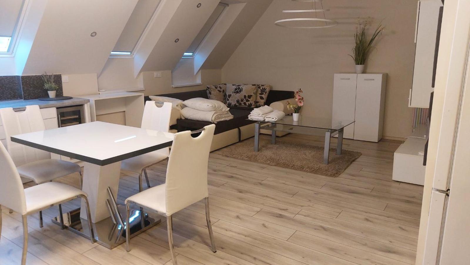 Hajnal Apartman Apartment Szeged Ngoại thất bức ảnh