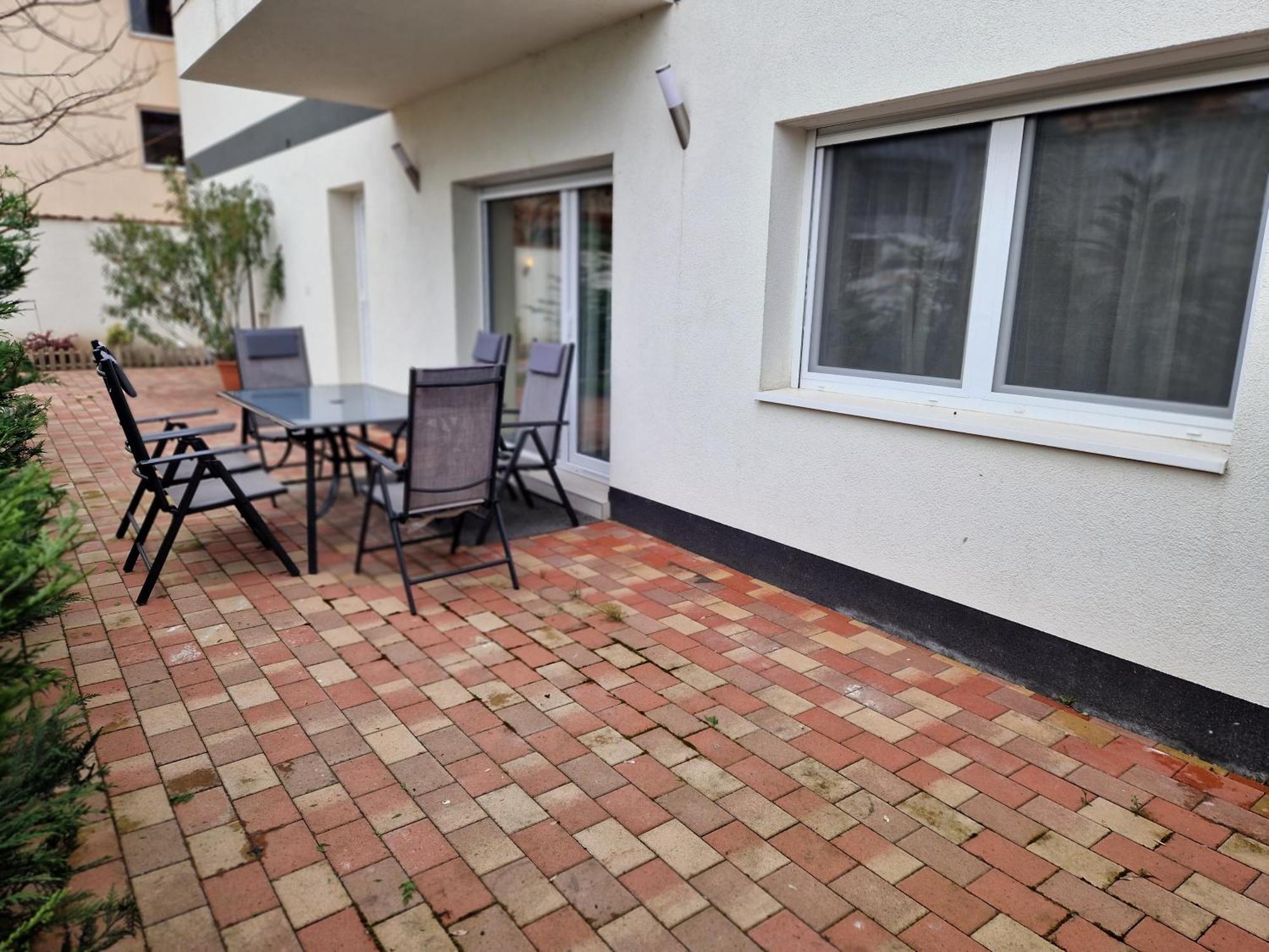 Hajnal Apartman Apartment Szeged Phòng bức ảnh