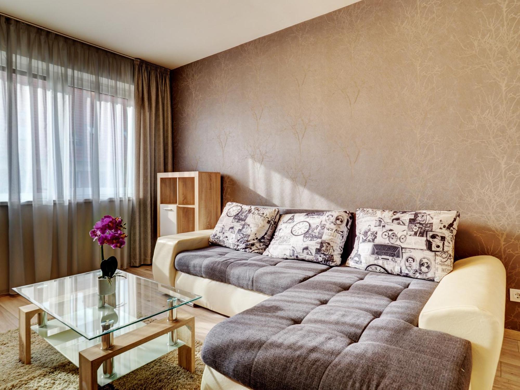 Hajnal Apartman Apartment Szeged Phòng bức ảnh